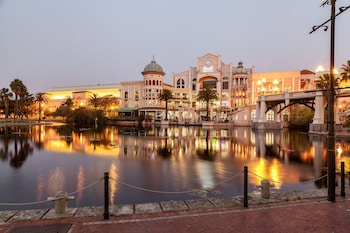 island club hotel and apartments