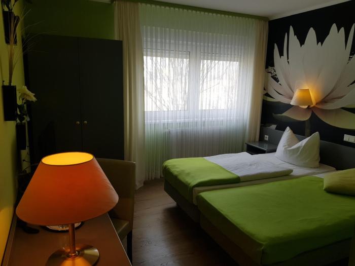 hotel zur fichtenbreite garni