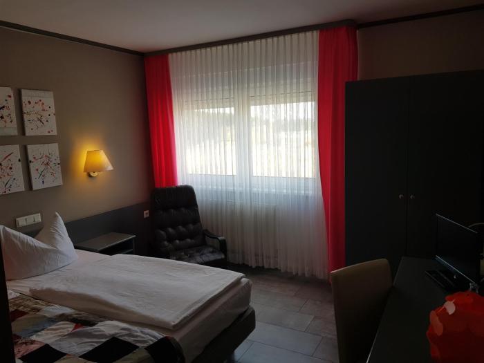 hotel zur fichtenbreite garni