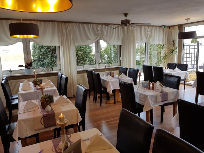 hotel zur fichtenbreite garni