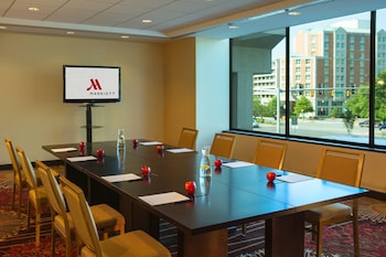 crystal city marriott at reagan national airport