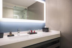 crystal city marriott at reagan national airport