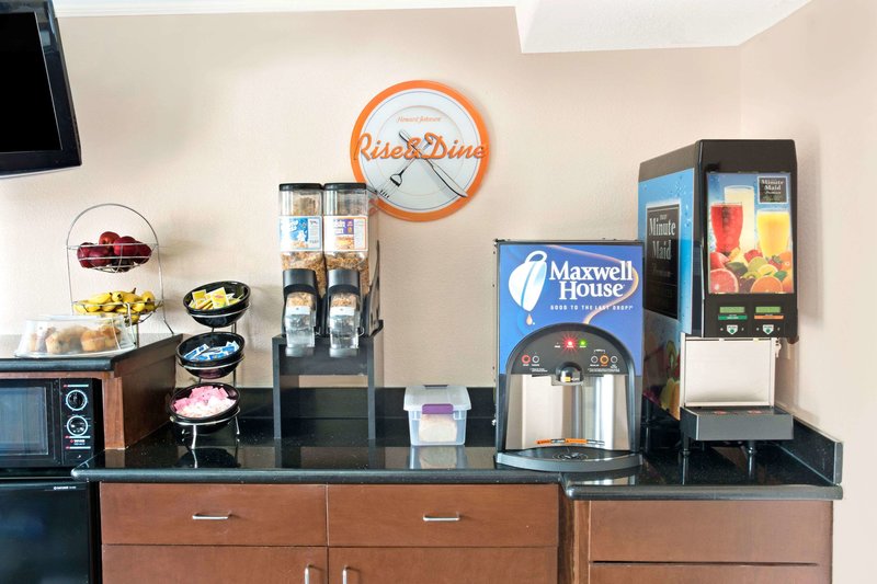 howard johnson by wyndham houston heights downtown