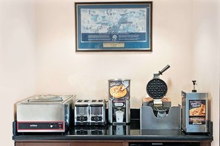 howard johnson by wyndham houston heights downtown