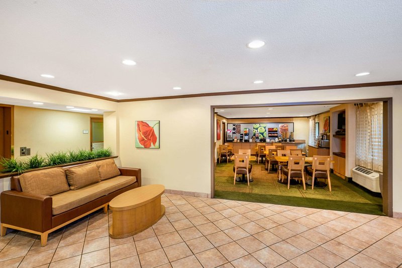 la quinta inn and suites by wyndham houston southwest