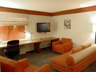 La Quinta Inn & Suites By Wyndham Houston Southwest,Texas>>Downtown Houston,3 star