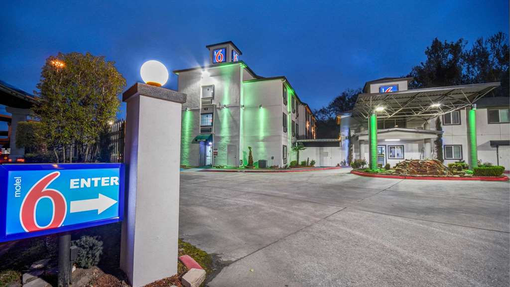 motel 6 humble tx houston international airport