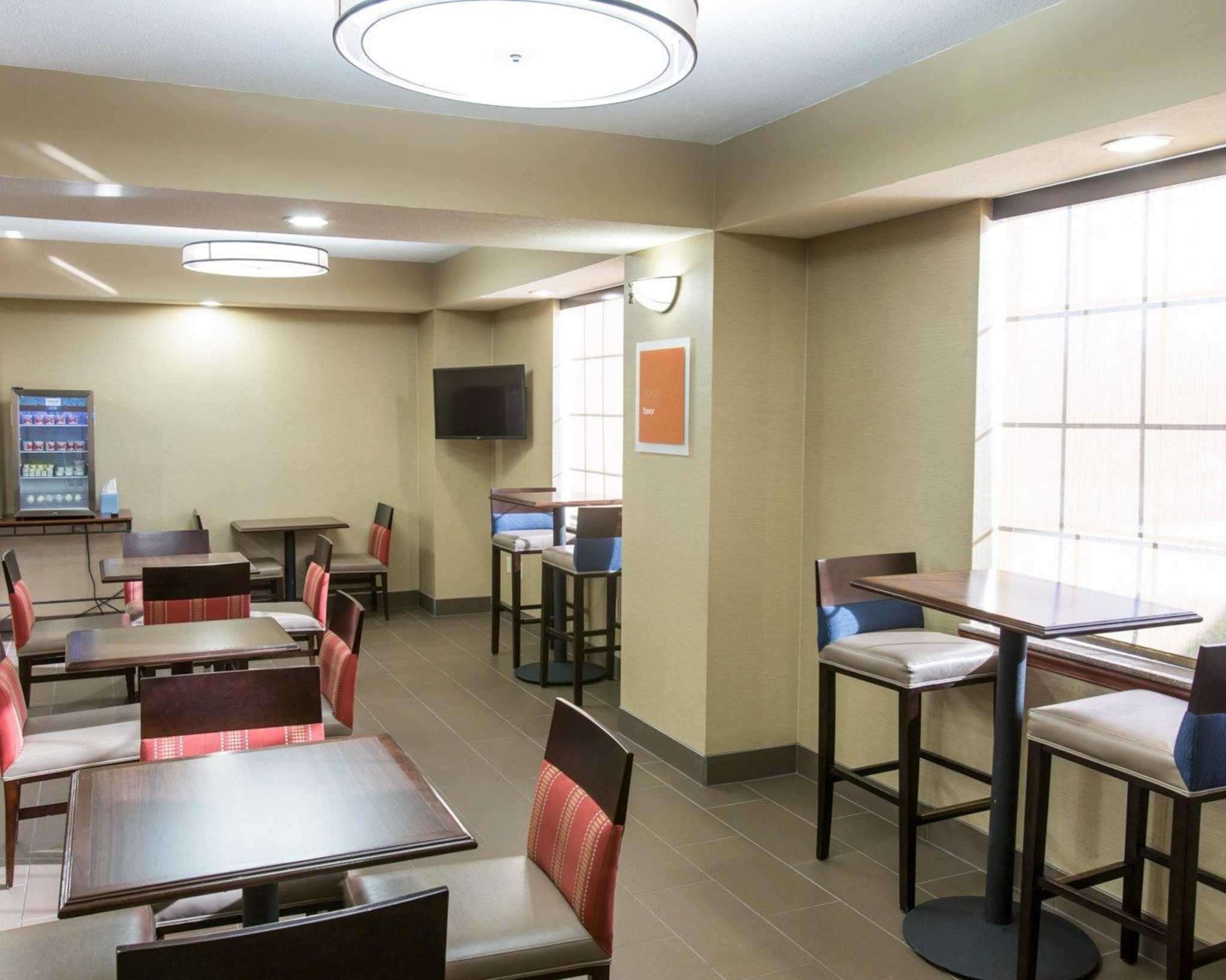 comfort suites idabel