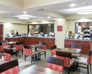 comfort suites idabel