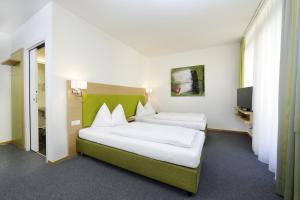 Steiermarkhof,Haselsdorf-Tobelbad>>Graz,3 star