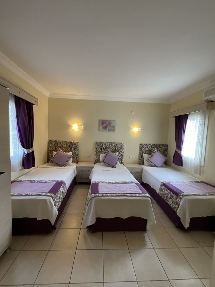 canna garden hotel adults only