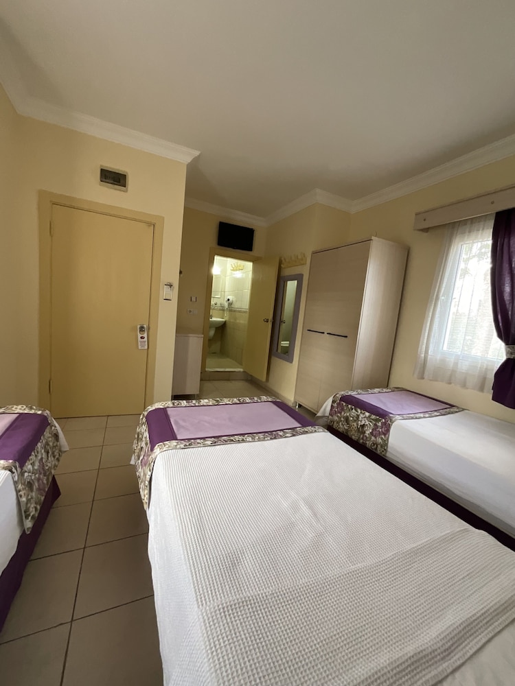 canna garden hotel adults only