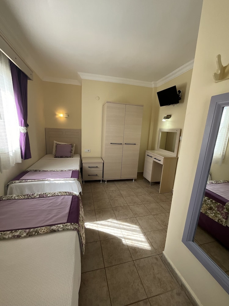 canna garden hotel adults only