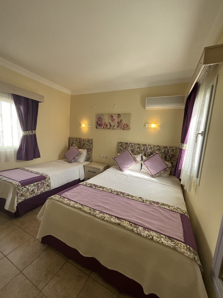 canna garden hotel adults only