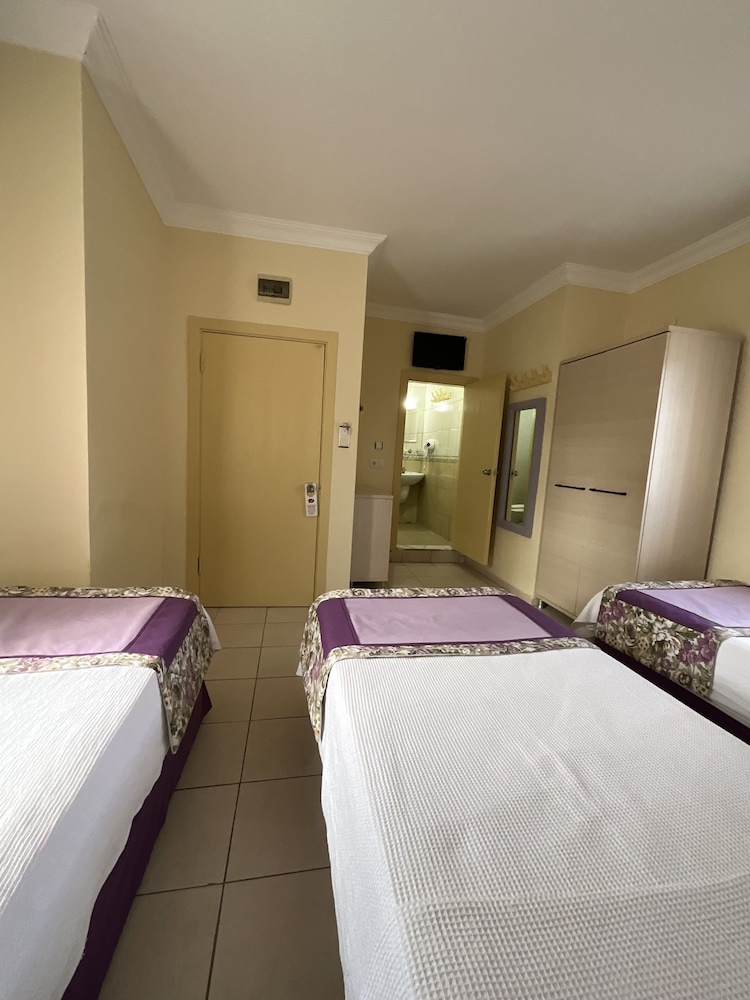 canna garden hotel adults only