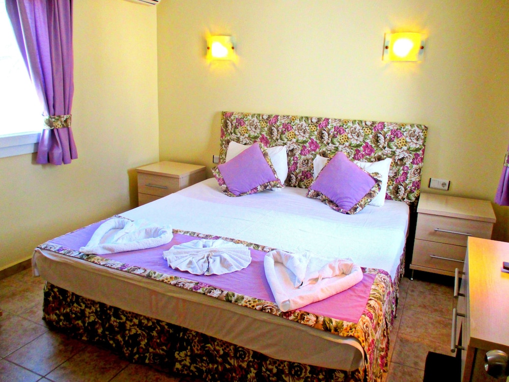 canna garden hotel adults only