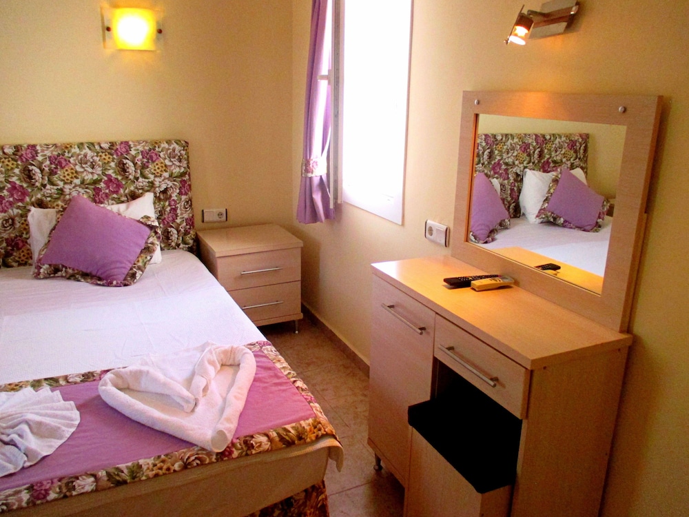 canna garden hotel adults only