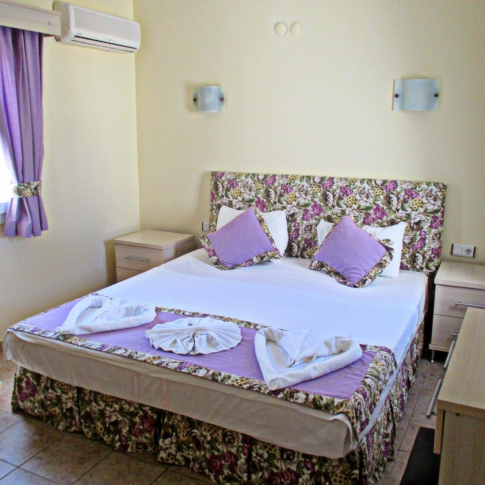 canna garden hotel adults only
