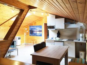 Karawanken Lodge,Egg Am Faaker See>>Carinthia,3 star