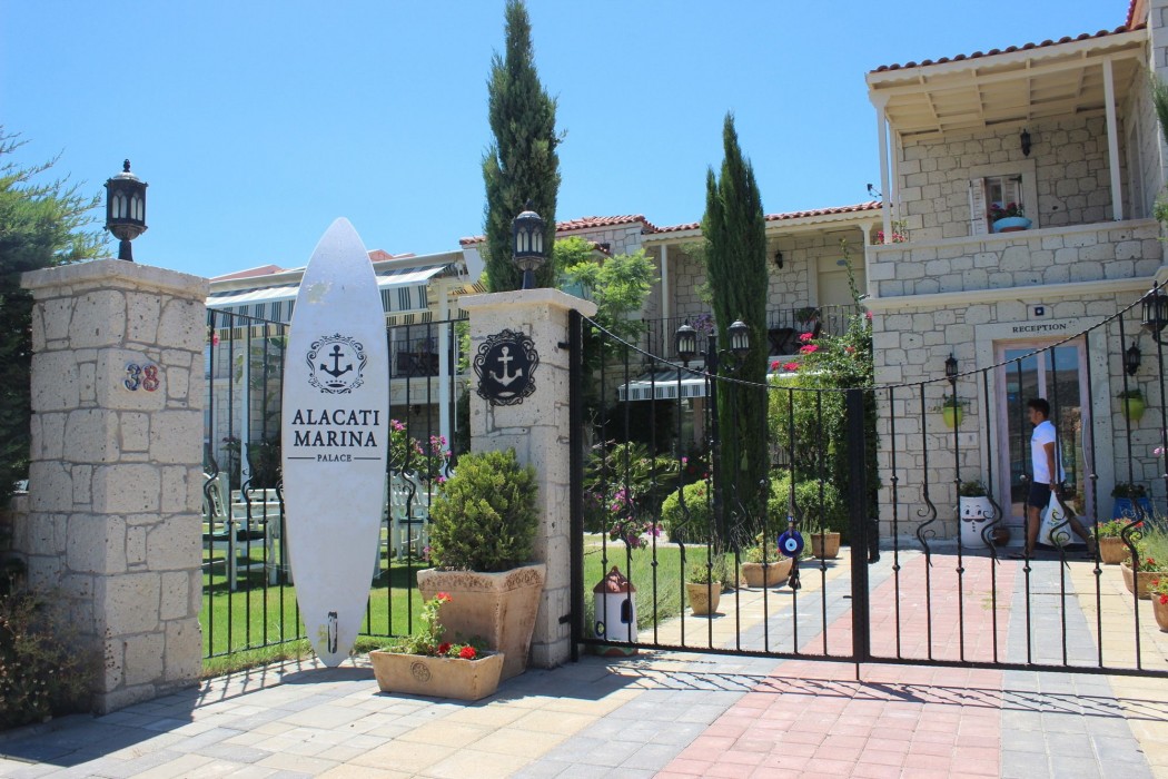 alacati marina palace otel