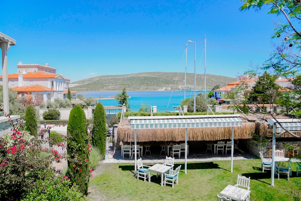 alacati marina palace otel