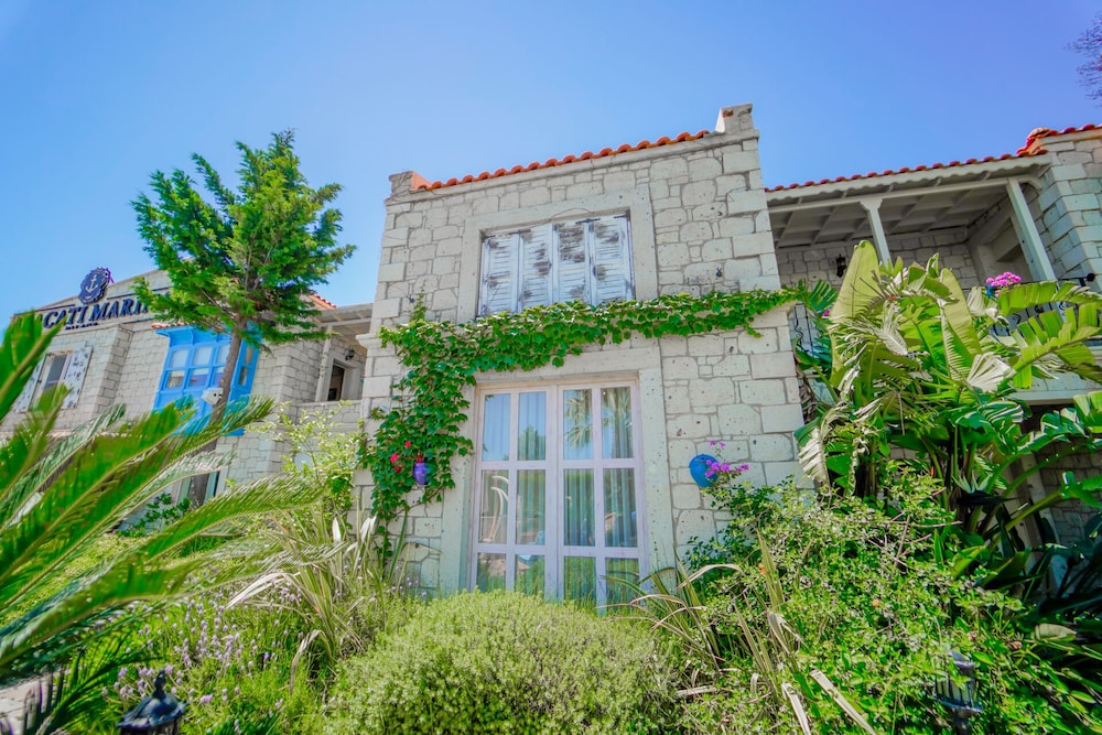 alacati marina palace otel