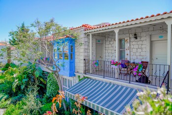 alacati marina palace otel