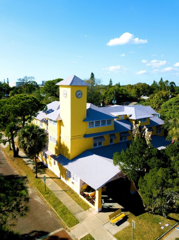 The Historic Peninsula Inn,St. Petersburg>>Gulfport,3 star