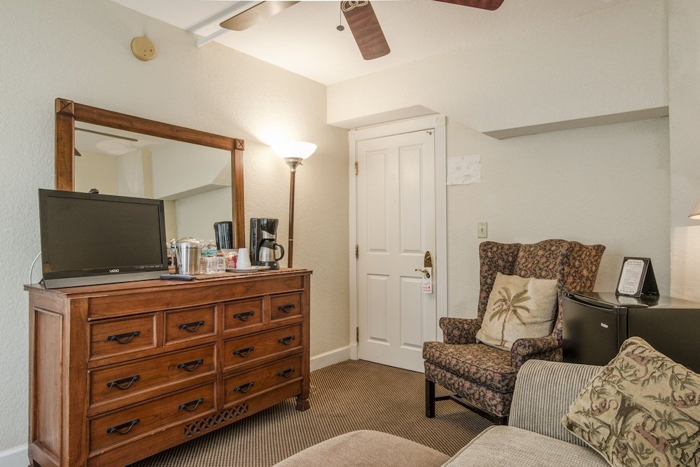 The Historic Peninsula Inn,St. Petersburg>>Gulfport,3 star