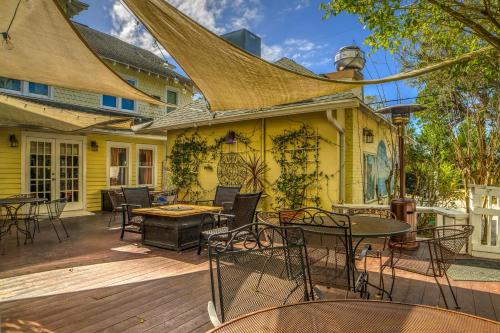 peninsula bed and cocktails