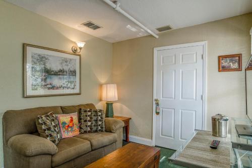 peninsula bed and cocktails