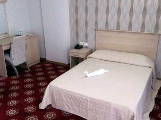 Kardelen Hotel,Mersin>>Akdeniz,2 star