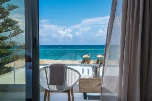 enorme teatro beach resort