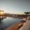 enorme teatro beach resort