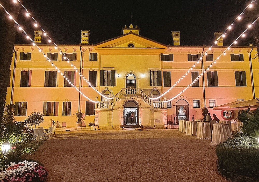 hotel villa cariola