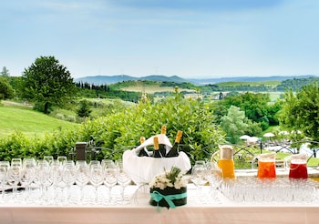 Hotel Villa Cariola,Garda>>Caprino Veronese,4 star