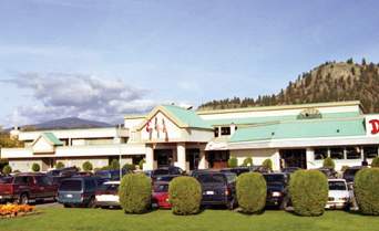 sandman hotel and suites kelowna