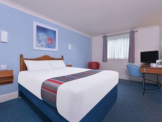 travelodge london chigwell
