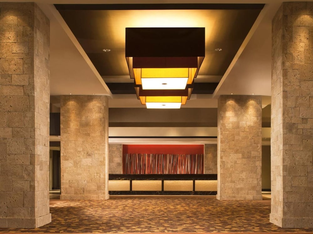 seven clans hotel