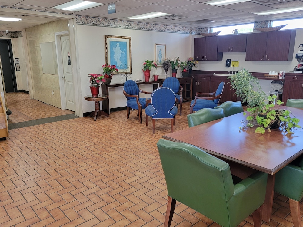 studio 9 inn and suites