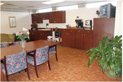 studio 9 inn and suites