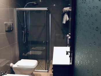 hotel kompleksi arifi