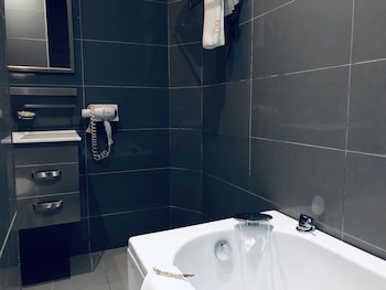 hotel kompleksi arifi