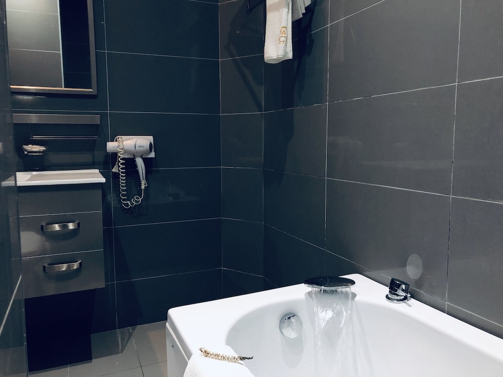 hotel kompleksi arifi