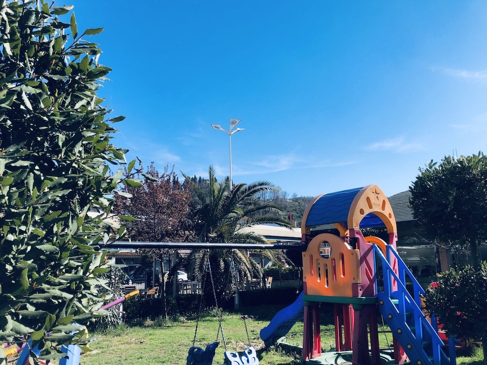 hotel kompleksi arifi