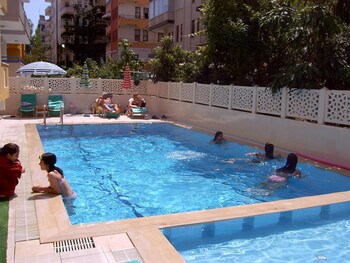 bayram apart hotel