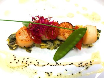 logis hotel restaurant aux trois roses