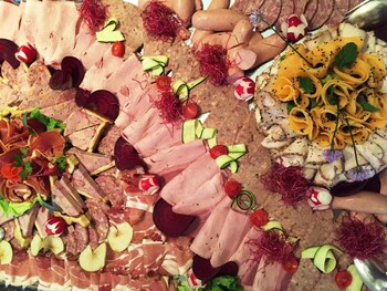 logis hotel restaurant aux trois roses