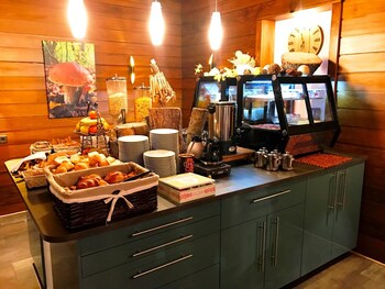 logis hotel restaurant aux trois roses