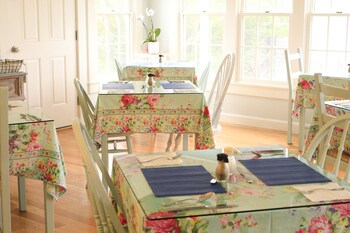 an english garden bed and breakfast